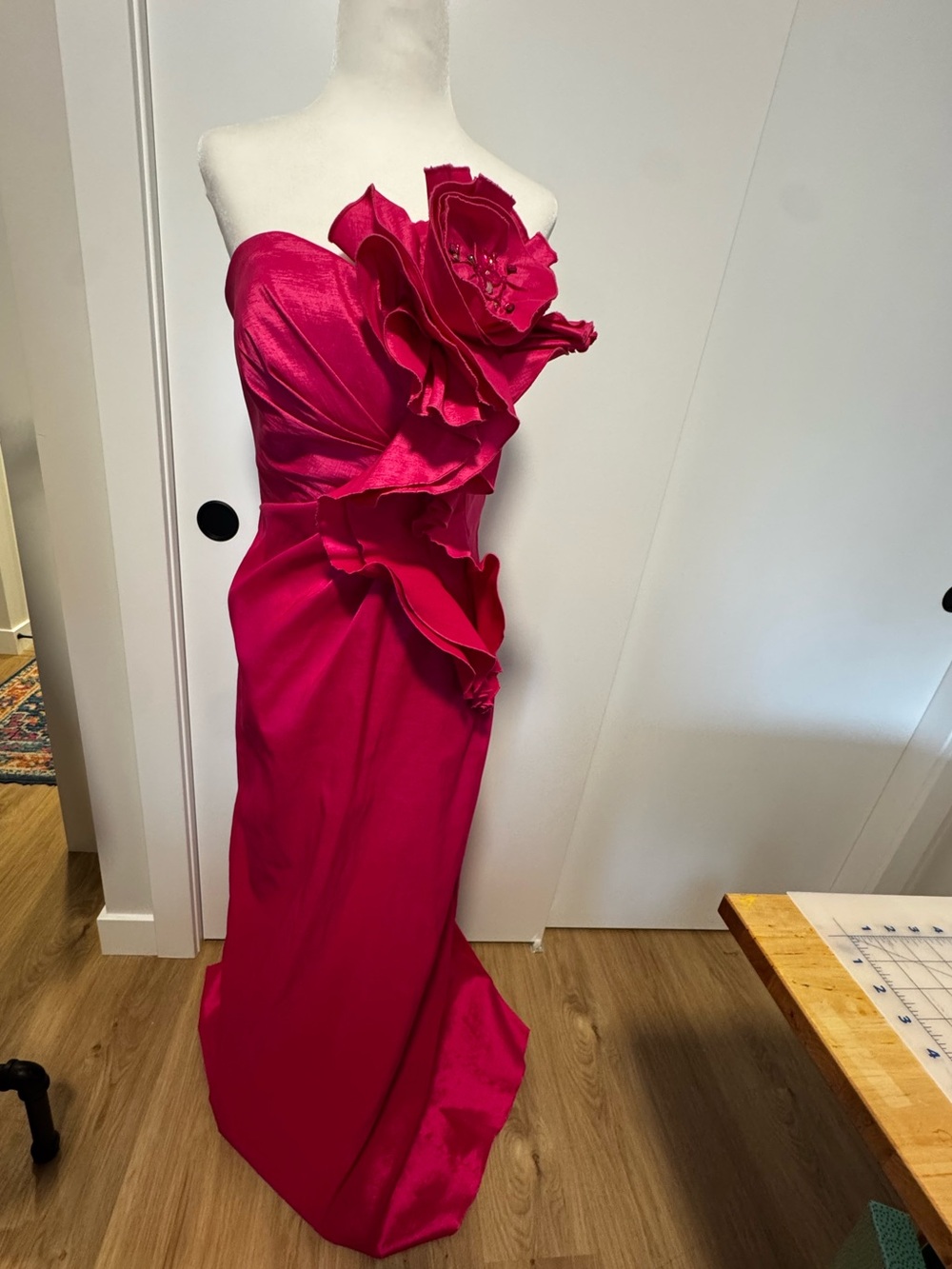 CHEETA B - Barbie / Marilyn Monroe floor length fuchsia pink gown